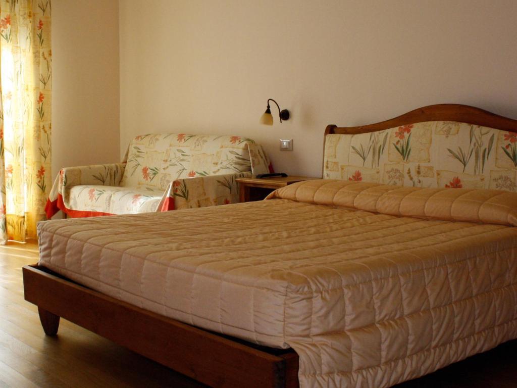 Ca Del Moro Resort & Spa Pontremoli Room photo